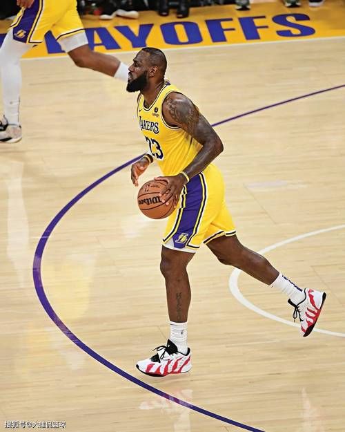 美记：保罗是赢家只可惜从未夺冠，因运气不佳错失很多机会（美记：保罗堪称赢家，奈何运气不济屡与总冠军擦肩）