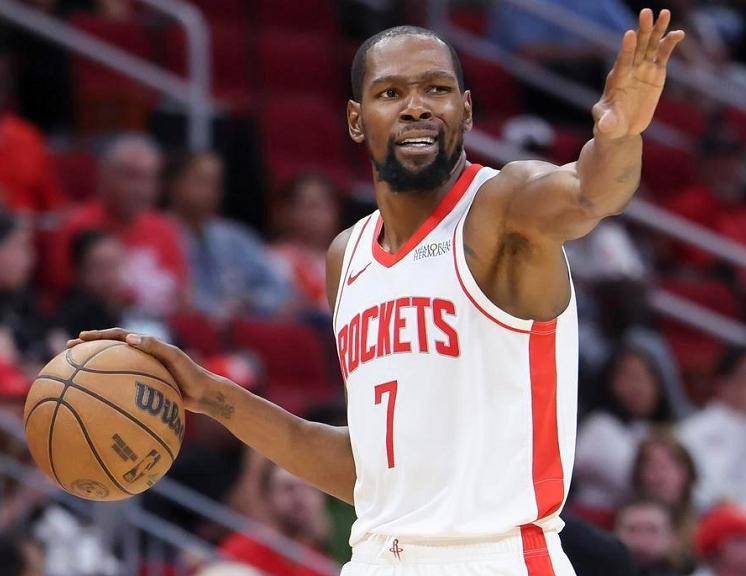 米体：斯帕莱蒂想让布雷默周末直接首发，但队医建议谨慎行事（米体：斯帕莱蒂希望让布雷默本周末直接先发，队医建议保守处理）