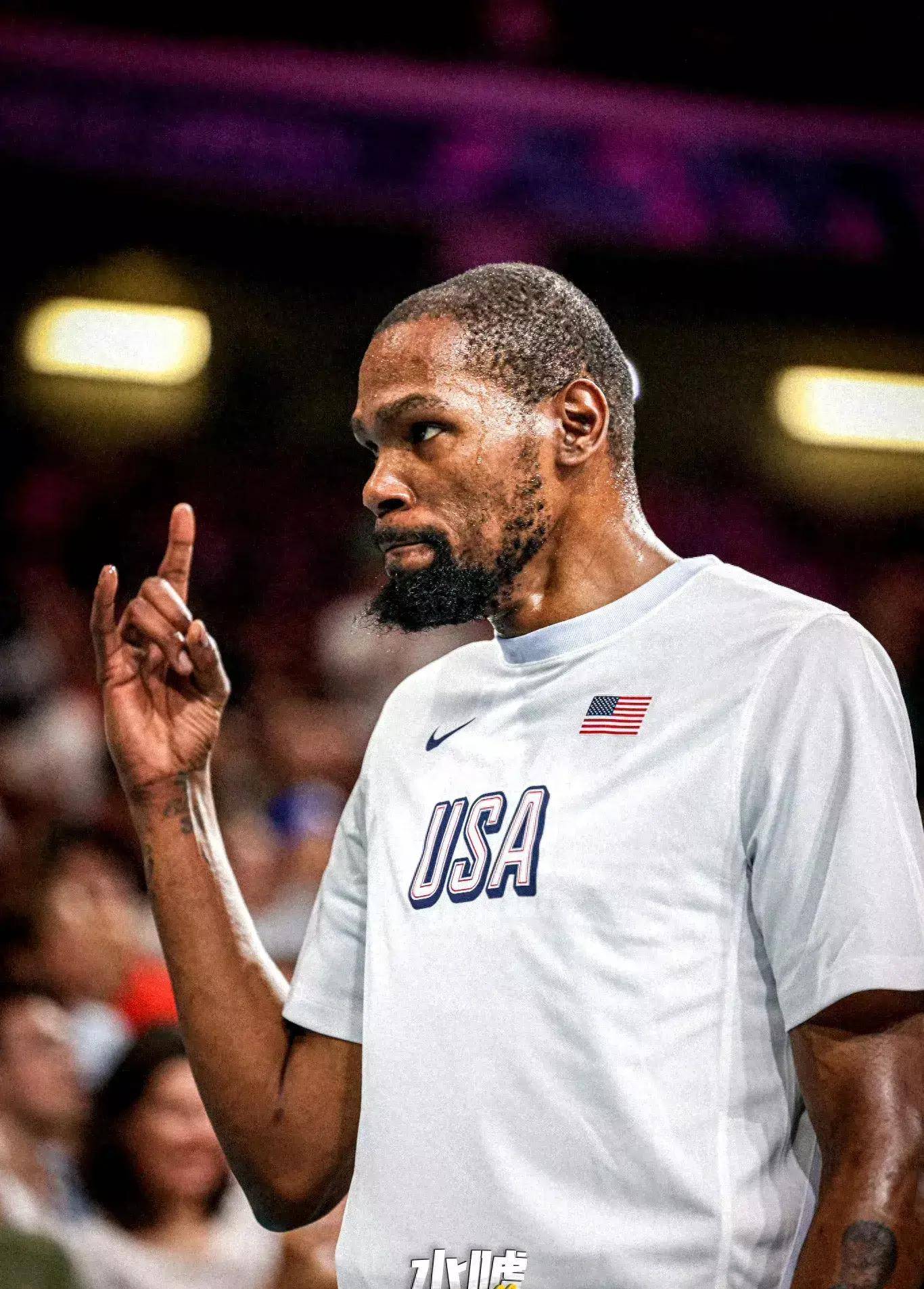 克罗地亚大名单：魔笛、格瓦领衔，科娃入选后又因伤退出（克罗地亚公布大名单：莫德里奇、格瓦迪奥尔领衔，科瓦契奇入围后因伤退队）