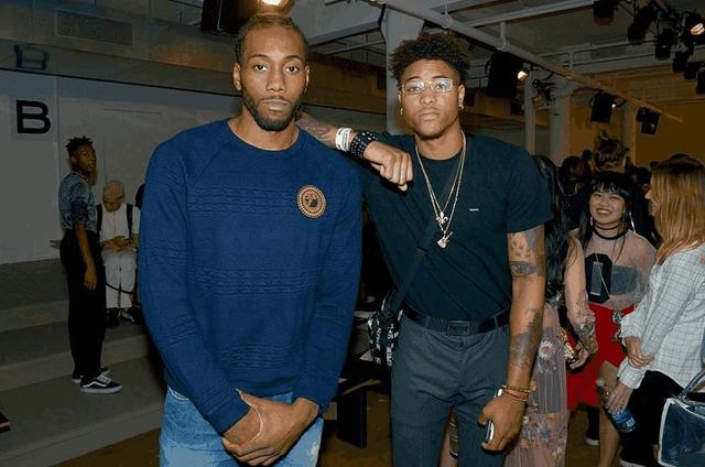 东契奇34+12+7独享历史第1，艾顿两双里夫斯33分，湖人轻取鹈鹕（东契奇34+12+7升至历史第一，艾顿两双、里夫斯33分，湖人轻松击败鹈鹕）