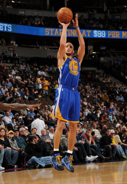 天空：谢什科有望为曼联增添反击威胁，他尚显稚嫩但潜力巨大（天空体育：谢什科或将增强曼联反击锋芒，虽仍青涩却天赋极高）