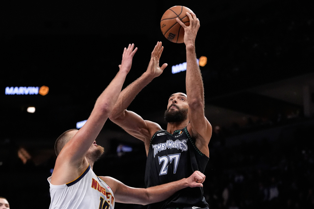 国米跟队：邓弗里斯已经更换经纪人，不再与门德斯合作（国米随队记者：邓弗里斯已换经纪人，已与门德斯终止合作）