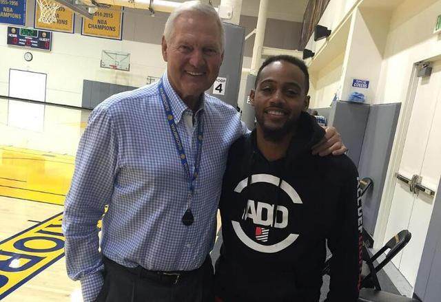 维蒂尼亚是第九位欧冠对英格兰球队戴帽球员，也是葡萄牙首人（维蒂尼亚成欧冠对英格兰队第9位上演帽子戏法者，葡萄牙第一人）